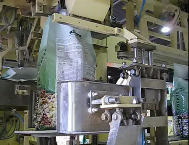 Thức ăn chăn nuôi