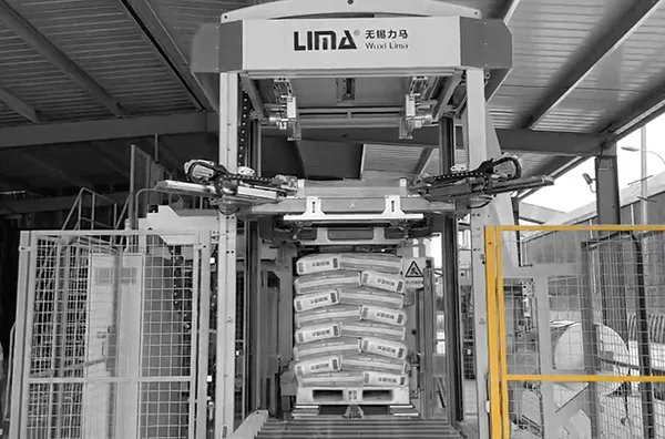 Máy chụp màng co tự động