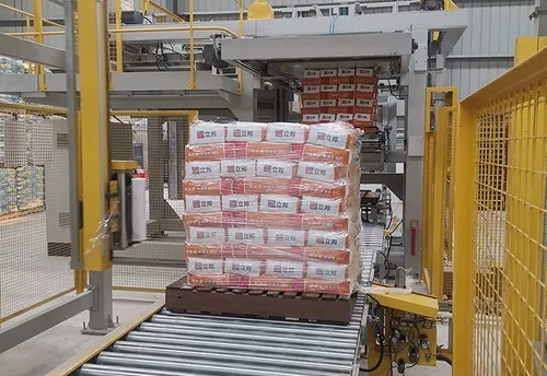 Máy bốc xếp bao lên pallet tự động cho vật liệu bột keo trám