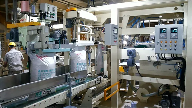 Máy đóng gói thức ăn chăn nuôi tự động  Tây An, Trung Quốc (800 bao/giờ)